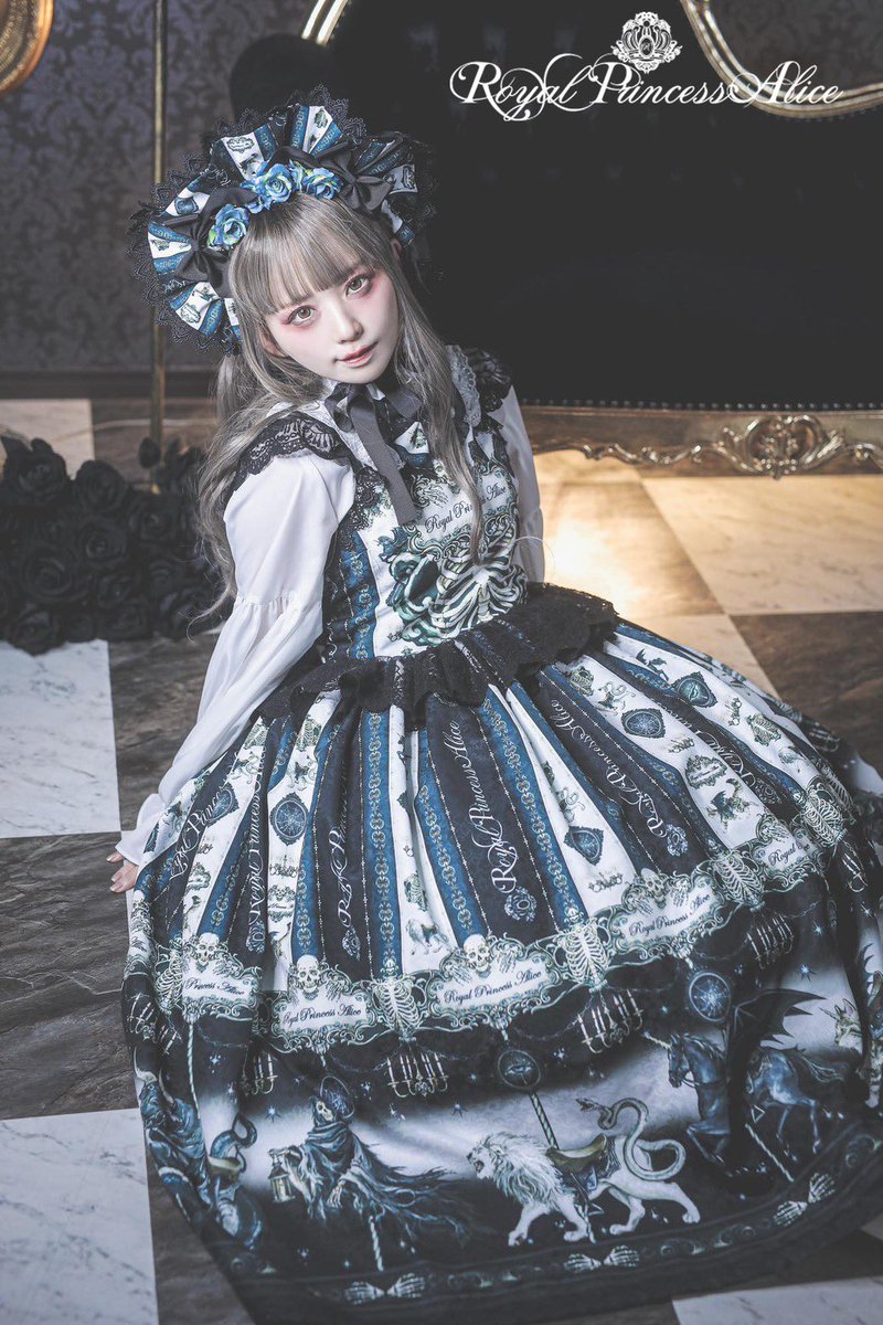 nodonisasaru's tweet photo. 〖 お知らせ 〗
ゴシック&amp;ロリータブランドのRoyalPrincessAlice様とテキスタイルコラボさせていただきました。
不思議なメリーゴーランドがあなたを悪夢へと誘います🎠
┈┈┈┈┈┈┈┈
1/24(Sat.) 22:00〜
ロイプリ様official通販にて先行ご予約開始
https://t.co/h3KKTMSqhY
┈┈┈┈┈┈┈┈ https://t.co/z59KX5eoUh