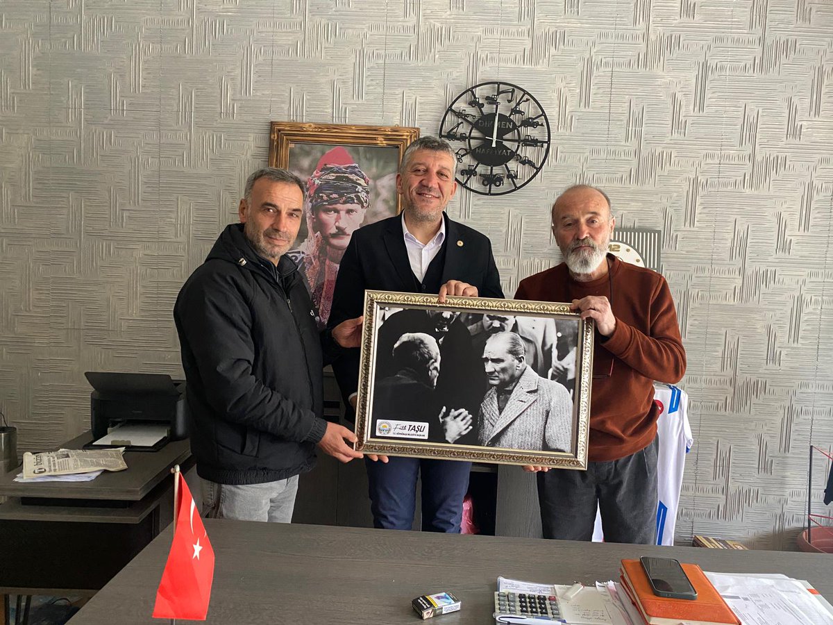 İlçe Belediye Başkanımız Sn Fatih Taşlı bugün ziyaretimize geldi. Bu nazik davranışından dolayı kendisine teşekkür ederim. 
#Köprübaşı 
#Manisa 
<a href="/koprubasibld45/">Köprübaşı Belediyesi🇹🇷</a>