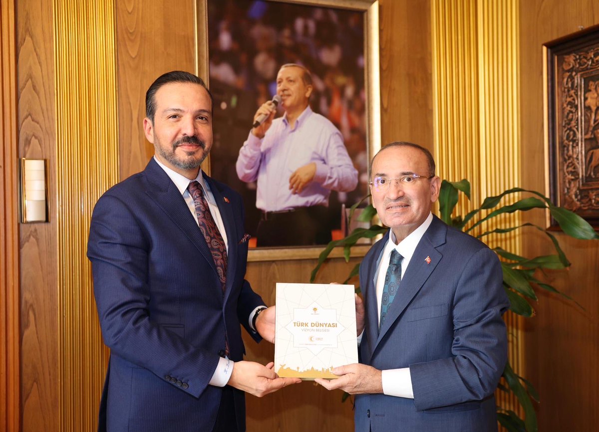 Genel Başkan Yardımcımız Sayın Prof. Dr. Kürşat Zorlu <a href="/zorlu77/">Prof.Dr.Kürşad ZORLU</a>, TBMM’de bizleri ziyaret etti.

Ziyaret sırasında Meclis çalışmaları ile Türk dünyasına yönelik çalışmalar hakkında verimli ve faydalı bir istişare yapma fırsatı bulduk.

Ayrıca Sayın Genel Başkan Yardımcımız,