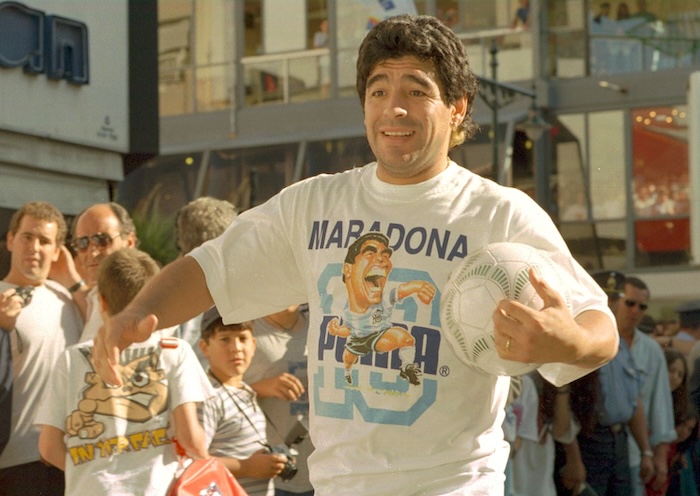 Maradona Retro PICS tweet media