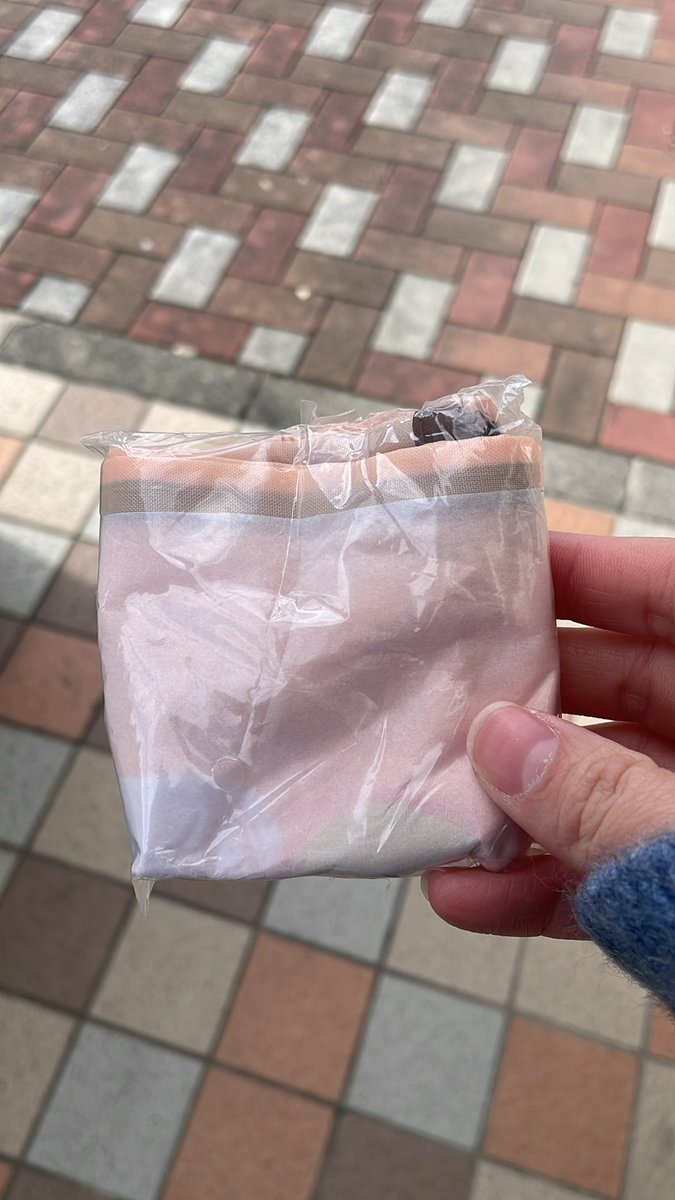 ホクロマン。👅💚 tweet media