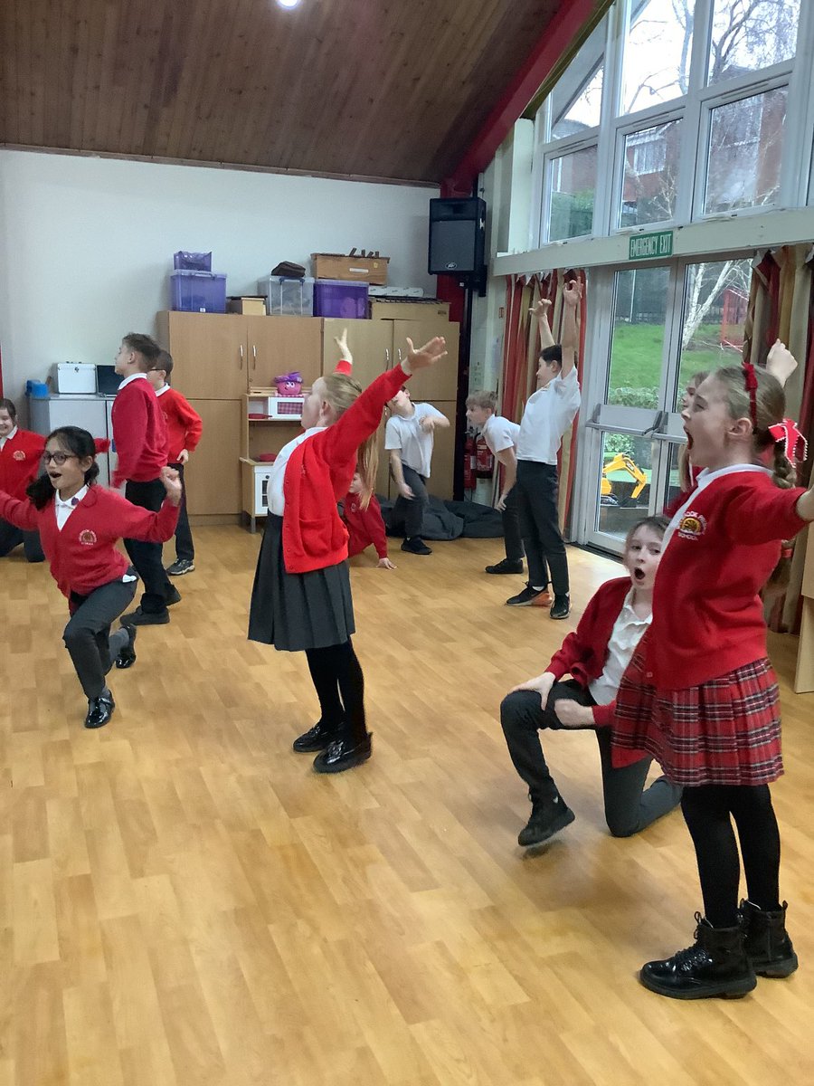 MillbrookWigan_'s tweet photo. Y5 are working with ⁦@LiverpoolEmpire⁩ #mbart #mbmusic https://t.co/EVcwMcsoeC
