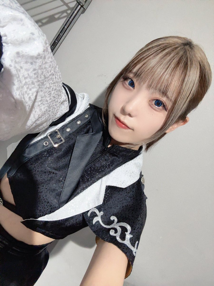 tokiusa_azusa's tweet image. ライブで心も体も温まりました…
今日もありがとうございます🫶🏻💭

お仕事終わりでも会いに来てくれるみんなが居て幸せだね。おつかれ様！