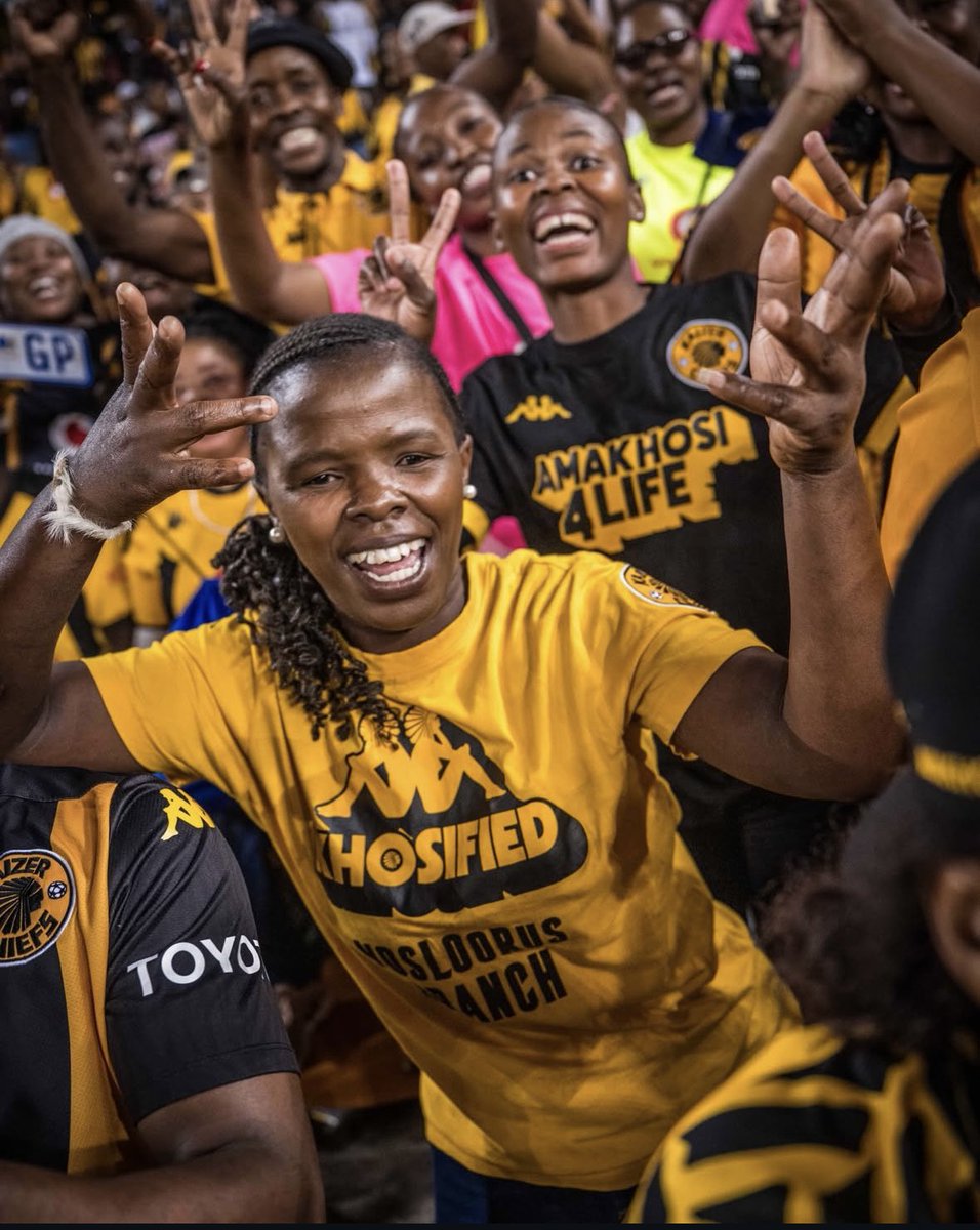 kaizerm_jr's tweet image. Game by Game.

Great seeing the amakhosi faithful in the stadium last night. We have missed you. 

#amakhosi4life #khosi #AlwaysHome
@KaizerChiefs