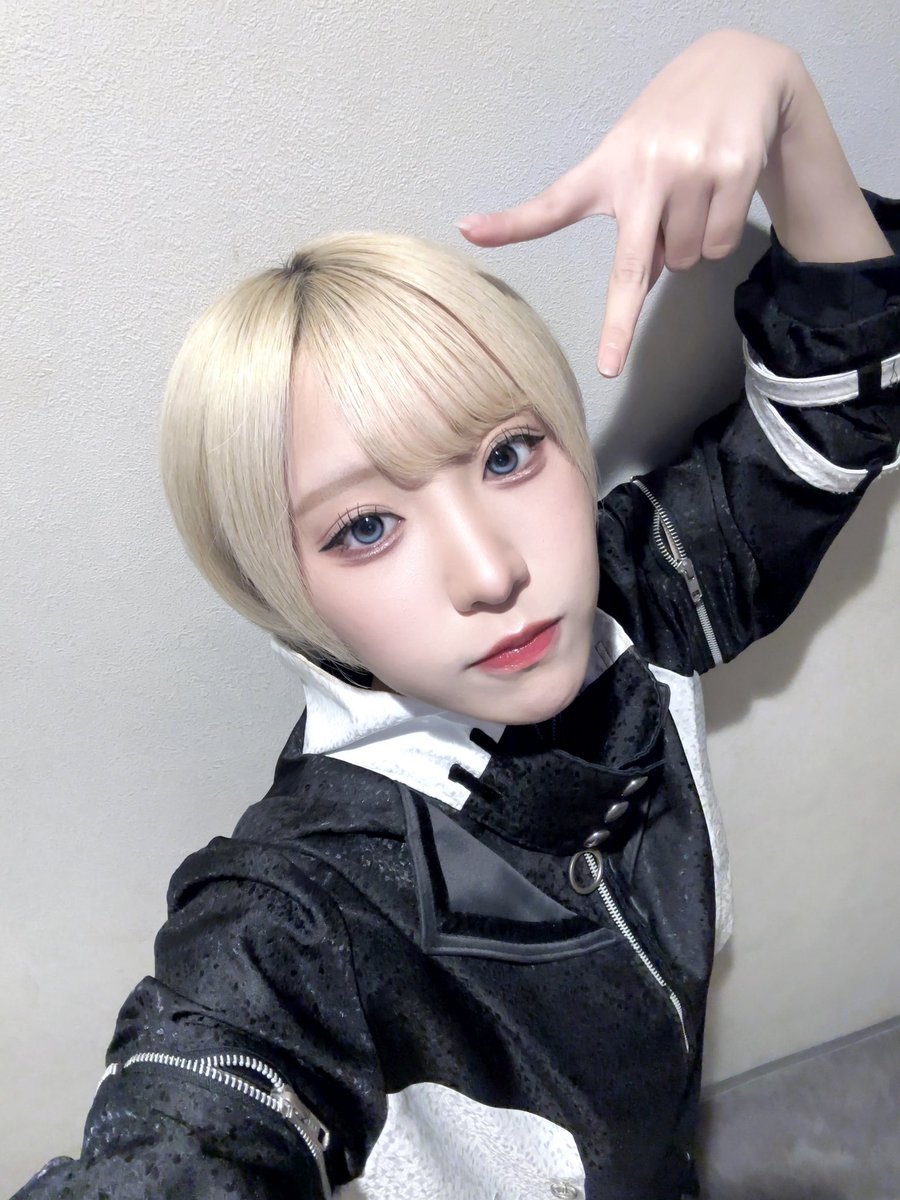 tokiusa_makoto's tweet image. ライブありがとうございました！！！
平日でも仕事終わりとか舞琴に会いたくてって来てくれることが嬉しいです🙂‍↕️ ありがとう🤝🏻

とてつもなく寒いけど帰ったらとことん温まりましょう💭💭