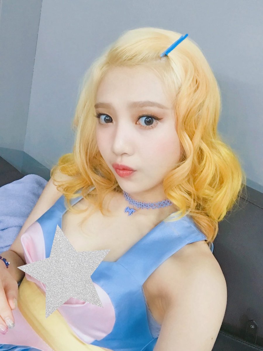 joyisthetics's tweet photo. russian roulette blonde era joy was so PEAK https://t.co/tiQ03c4SIV