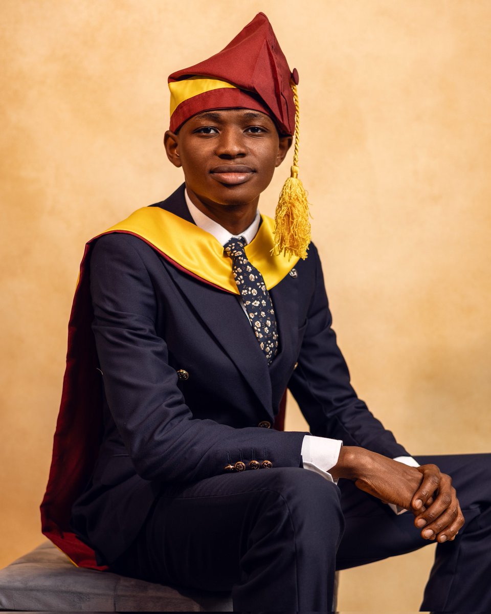 Azeez Saheed Ayanniyi, Bachelor of Science (Hons), Mechanical Engineering, First class (4.68/5.0), University of Lagos.