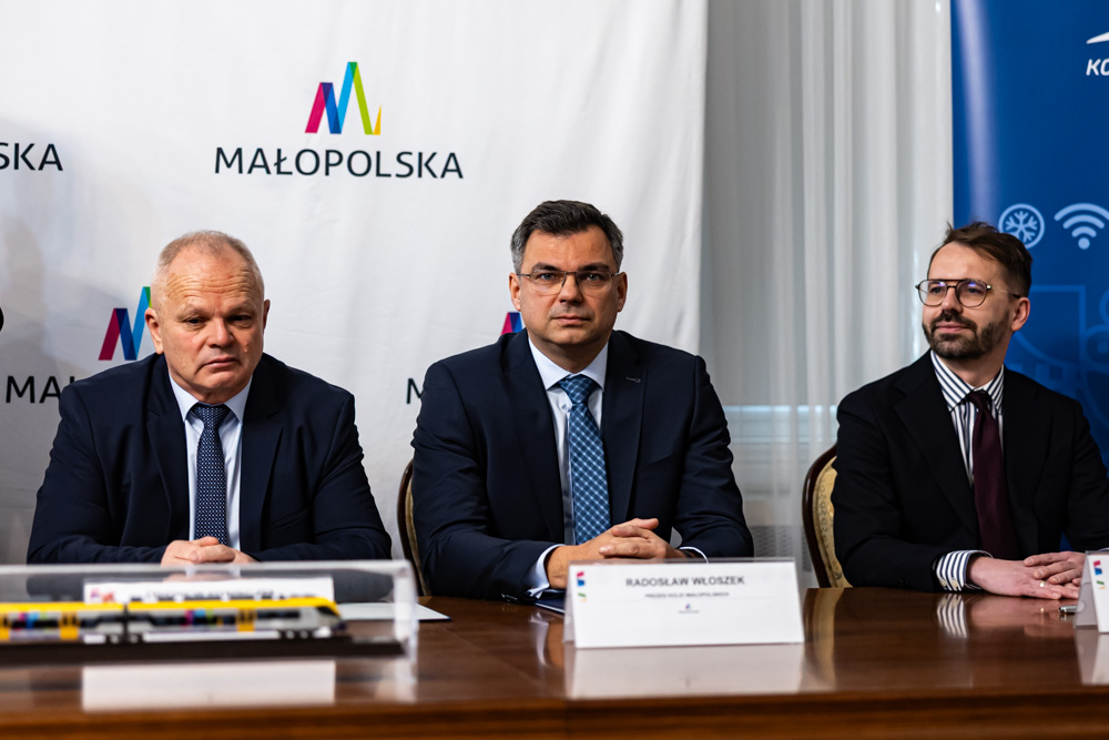 Koleje Małopolskie tweet media