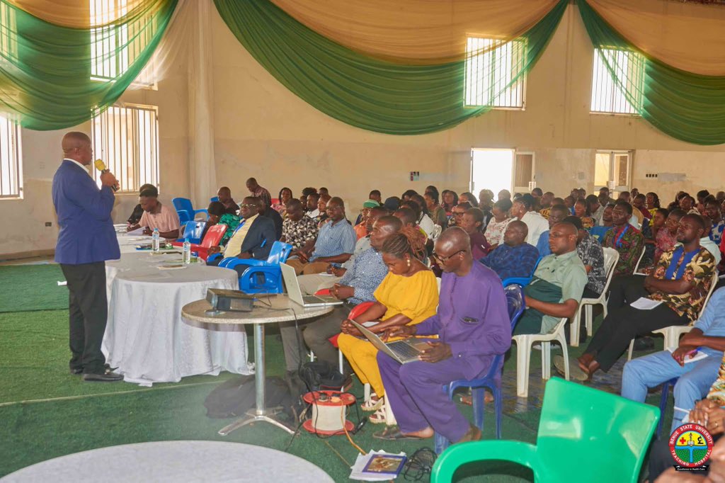 BSUTHMKD's tweet photo. BSUTH CMD REAFFIRMS COMMITMENT TO STAFF DISCIPLINE.

The Chief Medical Director of the Benue State University Teaching Hospital Makurdi, Dr. Terungwa Stephen Hwande, has vowed to sustain strict staff discipline to enhance professionalism and service delivery at the hospital. https://t.co/ji1zVRfSbf