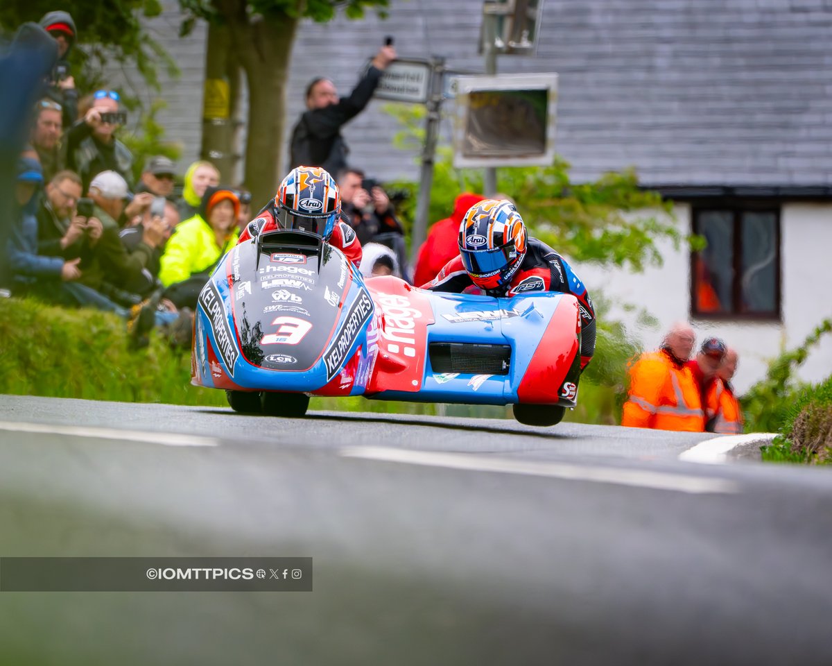 iomttpics's tweet photo. Happy Birthday Ben Birchall who is 49 today. All the best fella! 🎂 #TTBirthday #iomtt #iomttraces https://t.co/oPk8NRCPKO