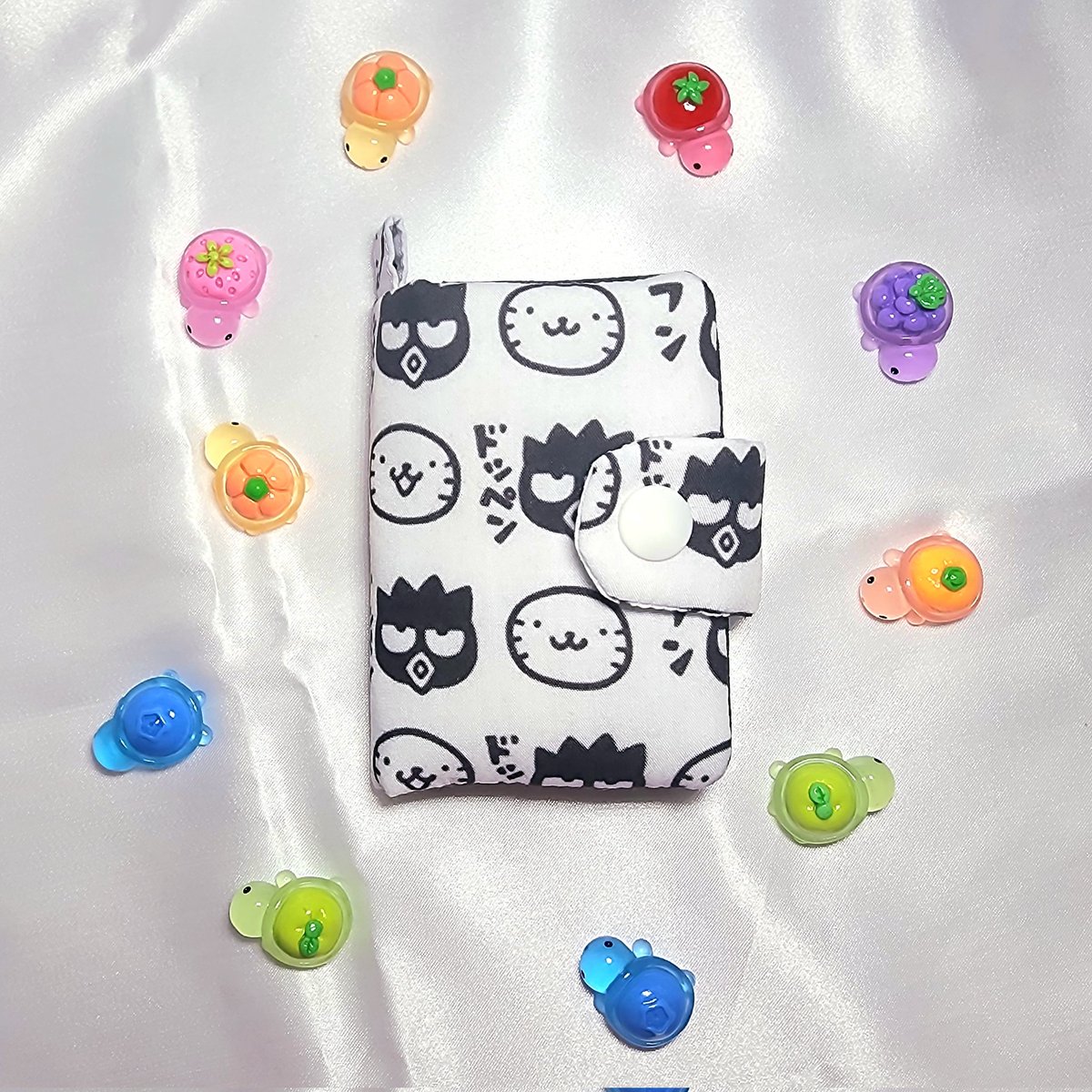 shuutingstarrr's tweet image. ˚₊‧𝗛𝗔𝗣𝗣𝗬 𝗗𝗢𝗛𝗔 𝗗𝗔𝗬‧₊˚ 

다가오는 2월10일 도하의 생일을 축하하며🩷 
직접 만든 배드바츠마루 카드지갑과 핸드폰 뜨개홀더를 #RT 추첨을 통해 2분께 보내드립니다!(포카X)

💌국내 반택 발송
💌당첨자 발표 도하날 도하시🩷

많관부🩷

#ARrC #아크 #아크도하 #도하 #DOHA #김도하