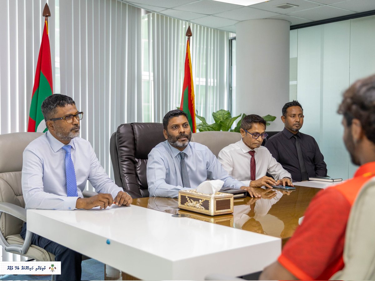 MoYSF_mv's tweet photo. Minister of Sports, Fitness and Recreation, Abdulla Rafiu met with the Maldives National Bodyboarding Team, extending words of encouragement and support as they prepare to compete in the Morocco World Bodyboarding Championship 2026. https://t.co/vLOfqZql3D