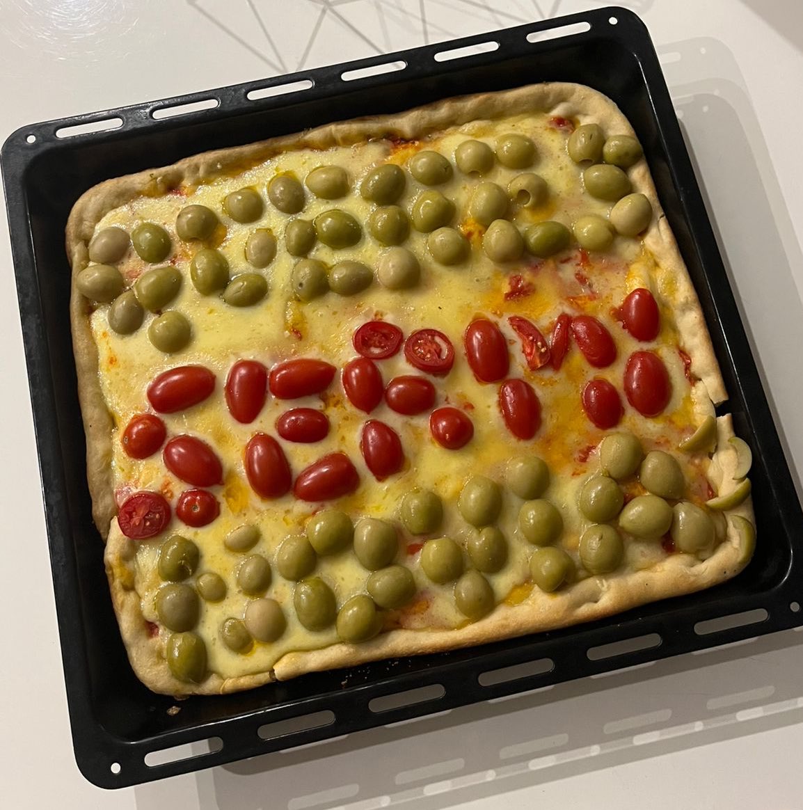 A mi amiga le acaban de proponer que sea su novia CON UNA FRASE EN UNA PIZZA y me parece alucinante. 

De un tauro para otro tauro.