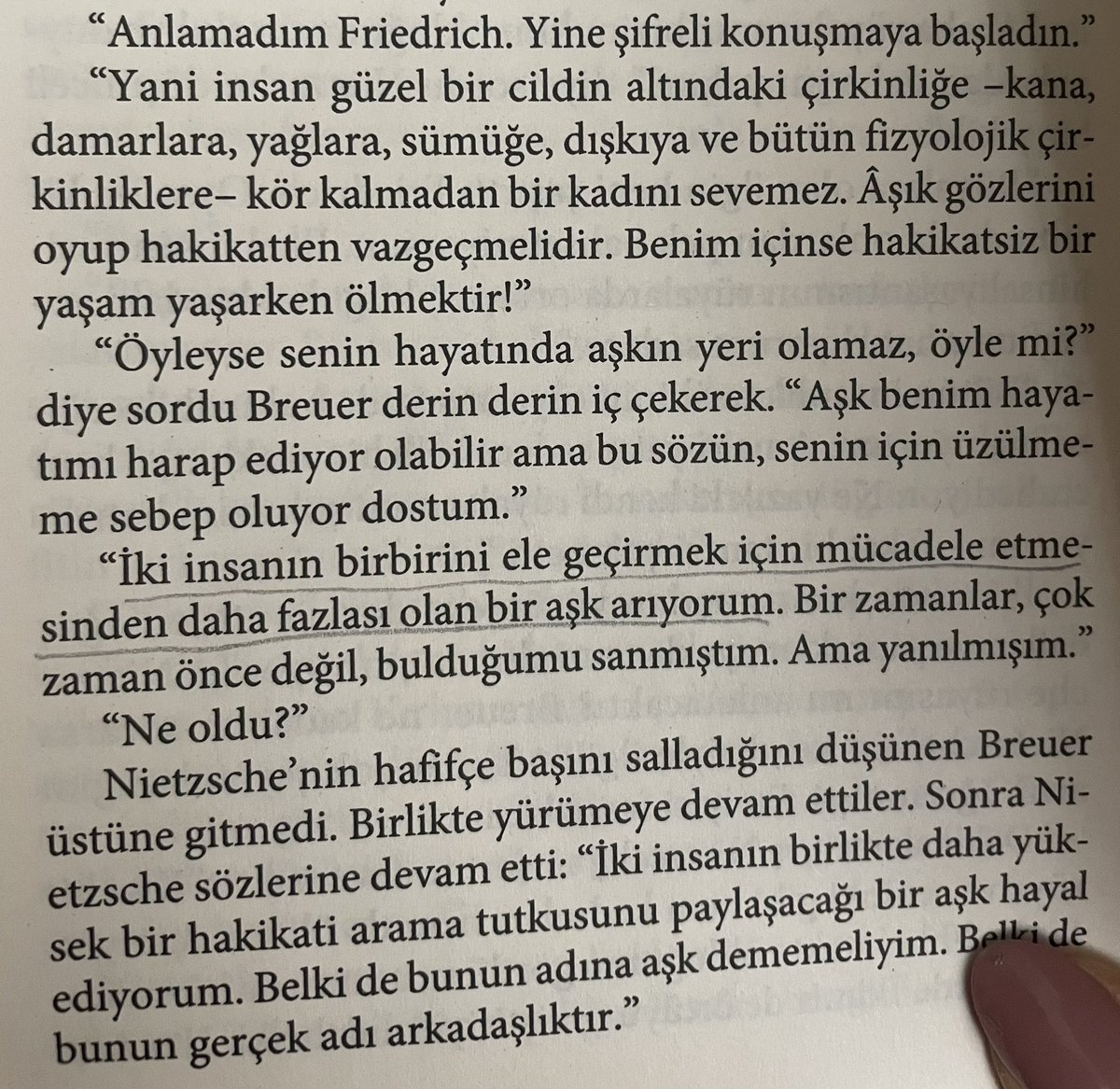 ozlayakgun's tweet photo. nietzsche ağladığında https://t.co/QT7xOecLB6