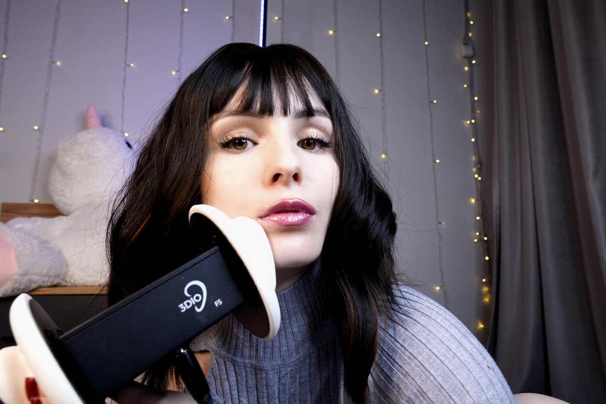 ASMR Soft Mouth Sounds Ear to Ear 💜⤵️
youtu.be/twmdTRXarZM