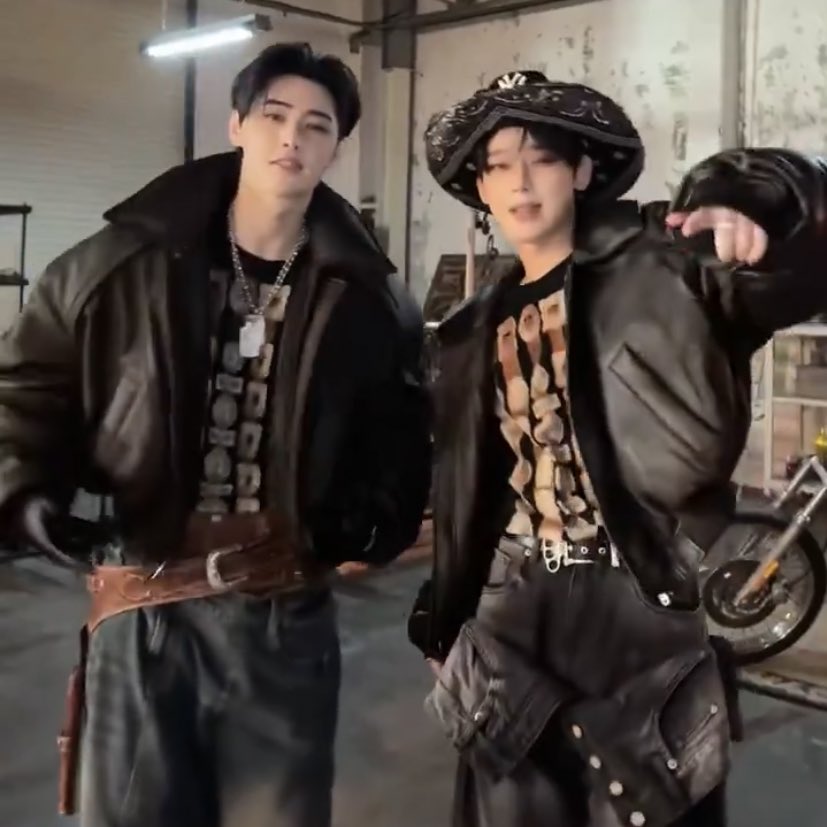 lovingsunsun's tweet image. my bonnie and clyde