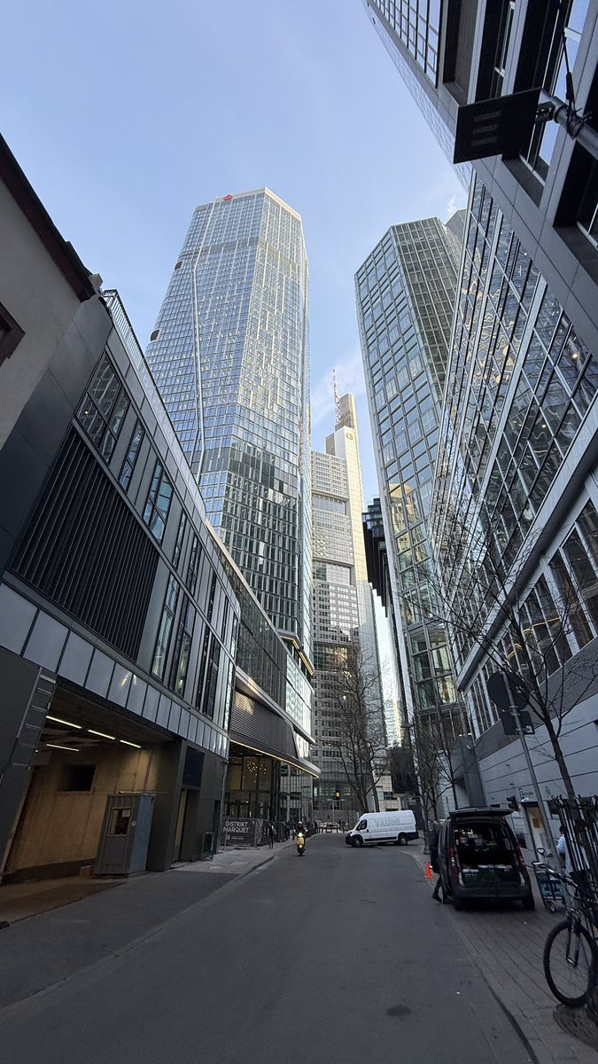 🦶🏻 tweet media