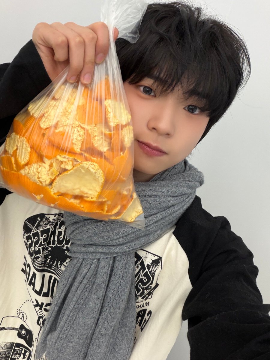 TIOT_NOW's tweet image. [#예찬]
로티 귤최몇?!

#신예찬 #SHINYECHAN
#TIOT #티아이오티