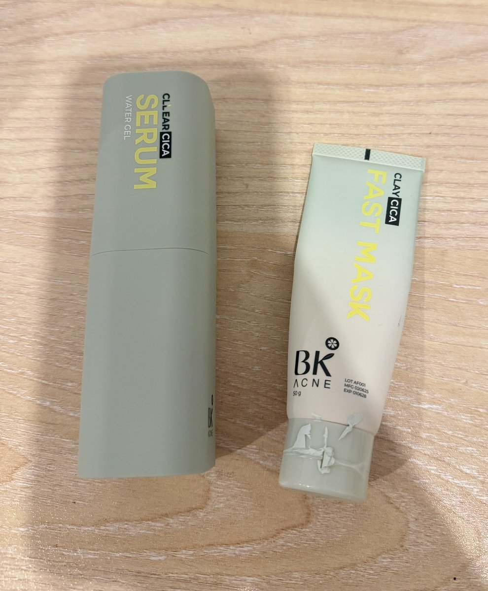 xfern2548's tweet photo. เซรั่ม BK 70%  150.-
มาร์ค BK 50%  90.- https://t.co/CP9LuyLJ7m