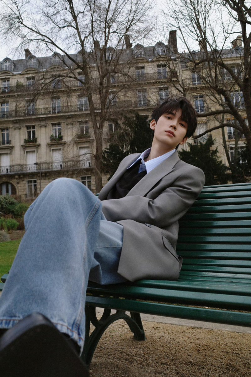 dramapotatoe's tweet image. #ZhouYiran’s studio shares new pics from Paris 

More - weibo.com/7242368664/525…
weibo.com/7242368664/525…

#周翊然