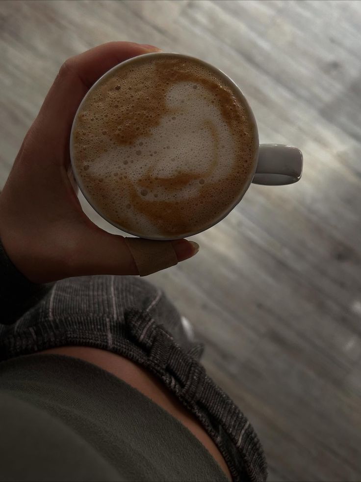 𝐌𝐞𝐥𝐨𝐝𝐲 𝐂𝐡𝐚𝐦𝐛𝐞𝐫𝐬 .✦ ݁˖ tweet media