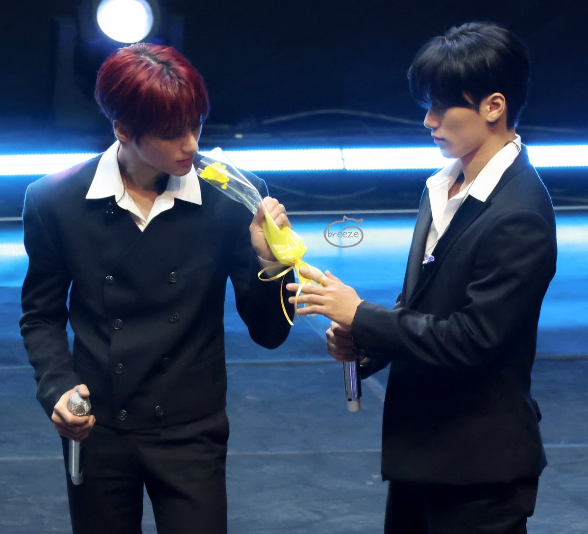 breeze990710's tweet image. 260117 TEEZ FANMEETING 《DAWN:26》

🌻
#ATEEZ #ChoiSan #SAN #최산  #우영 #우산 #WOOYOUNG