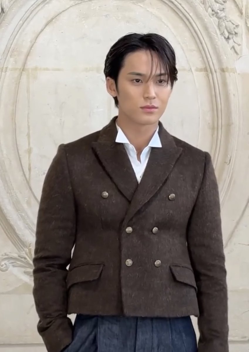 xueishaoo's tweet image. PUT THEM IN ONE FRAME PLEASE 😭🤍