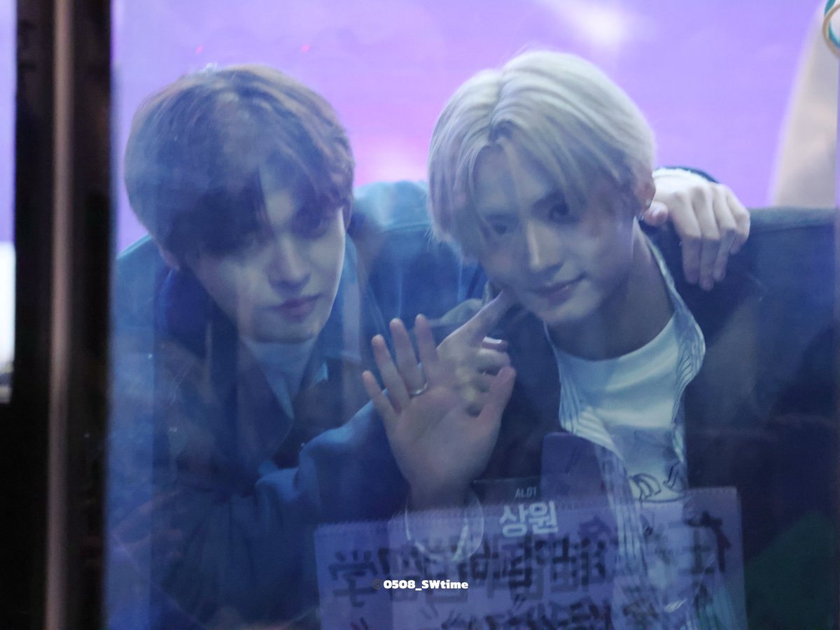 0508_SWtime's tweet image. 260121

🦁🥀

 #LEELEO #LEO #이리오
#상원 #SANGWON #이상원 #LEESANGWON #ALPHADRIVEONE     #ALD1     #알파드라이브원