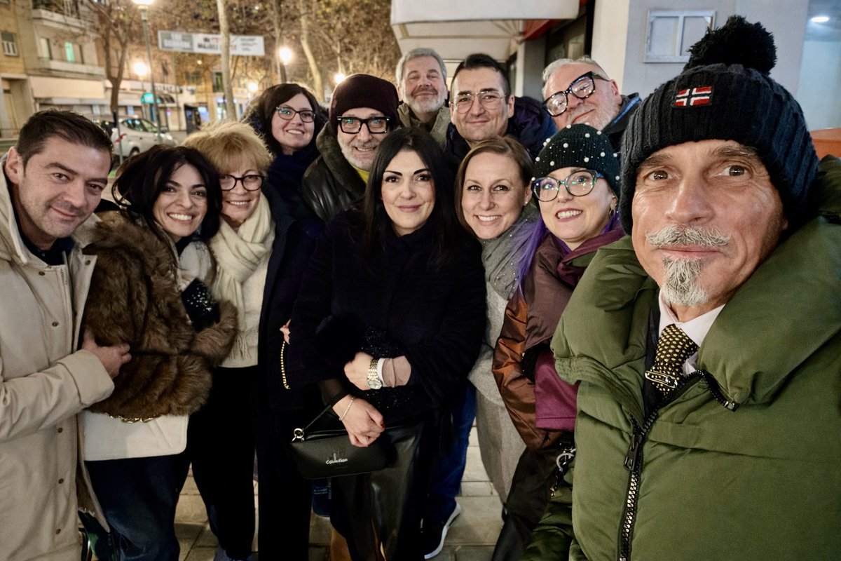 💝UNA SERATA CON GLI AMICI DI SEMPRE 💝
IL MODO MIGLIORE PER INIZIARE IL 2026

<a href="/OretiFabrizio/">Fabrizio Oreti</a>