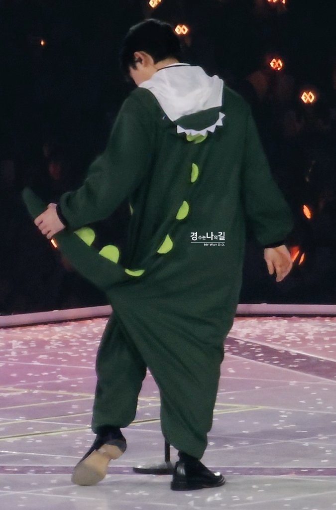 gwenchanadoh's tweet image. dino kyungsoo are so cuteee😣