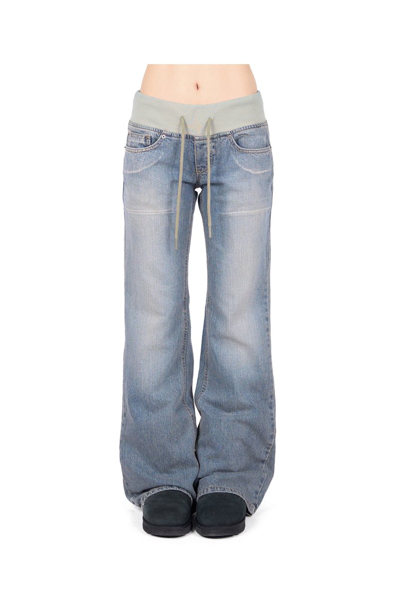 soreisord's tweet image. 밴딩 넓은 부츠컷 바지가 좋다 ..
핏도 예쁘고 편해 보임