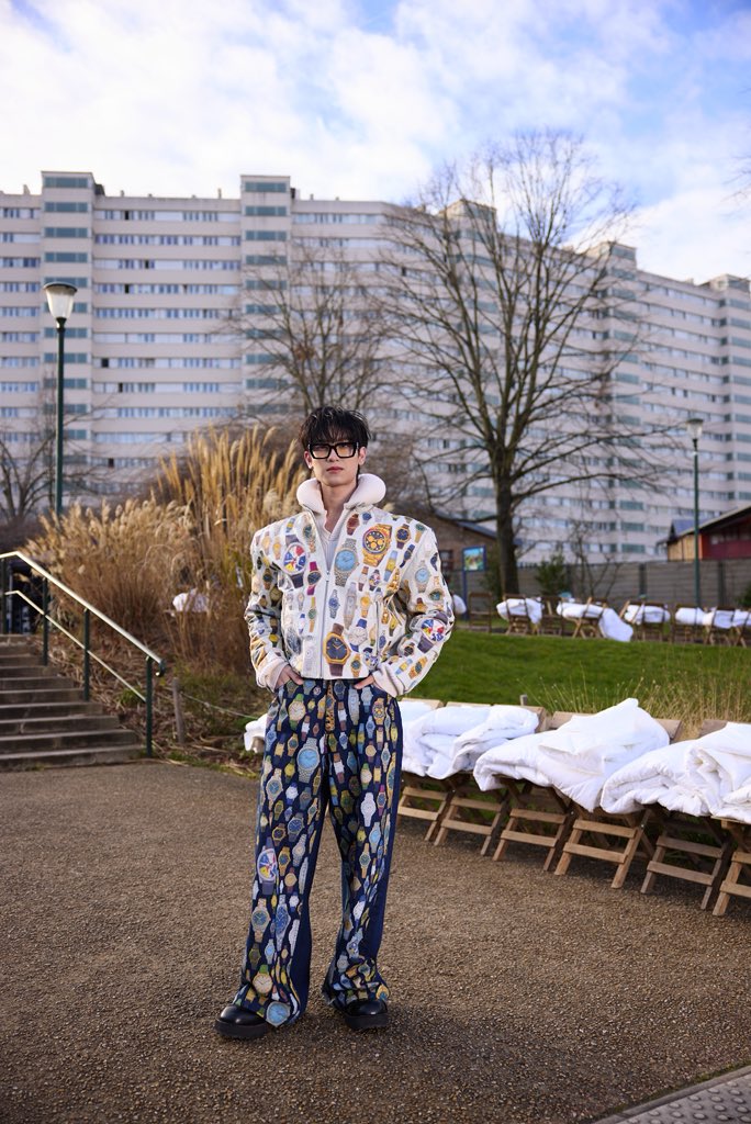 around_ent's tweet image. เท่สุดๆ “โทมัส ธีร์ทัศน์” เข้าร่วมชมโชว์ ‘3.PARADIS Autumn-Winter 2026 Runway’ ณ กรุงปารีส ประเทศฝรั่งเศส

#3PARADISxTHOMAS
#tthomastc #โทมัสธีร์ทัศน์ 
#3PARADIS