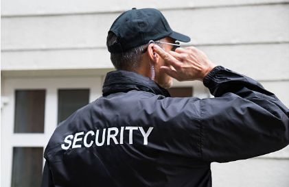 DCAF_Geneva's tweet photo. 🔎 Did you know?

In 2025, the number of private security personnel employed by the private #military and security (#PMSC) industry exceeded the number of public #police forces globally by 1.6 times, standing at over 25 million. 

👉 More numbers and forecast for 2035: https://t.co/eGEWJvupgA 

👉 Learn more about how DCAF is helping strengthen oversight over this growing industry here: https://t.co/sEOElvmcn5