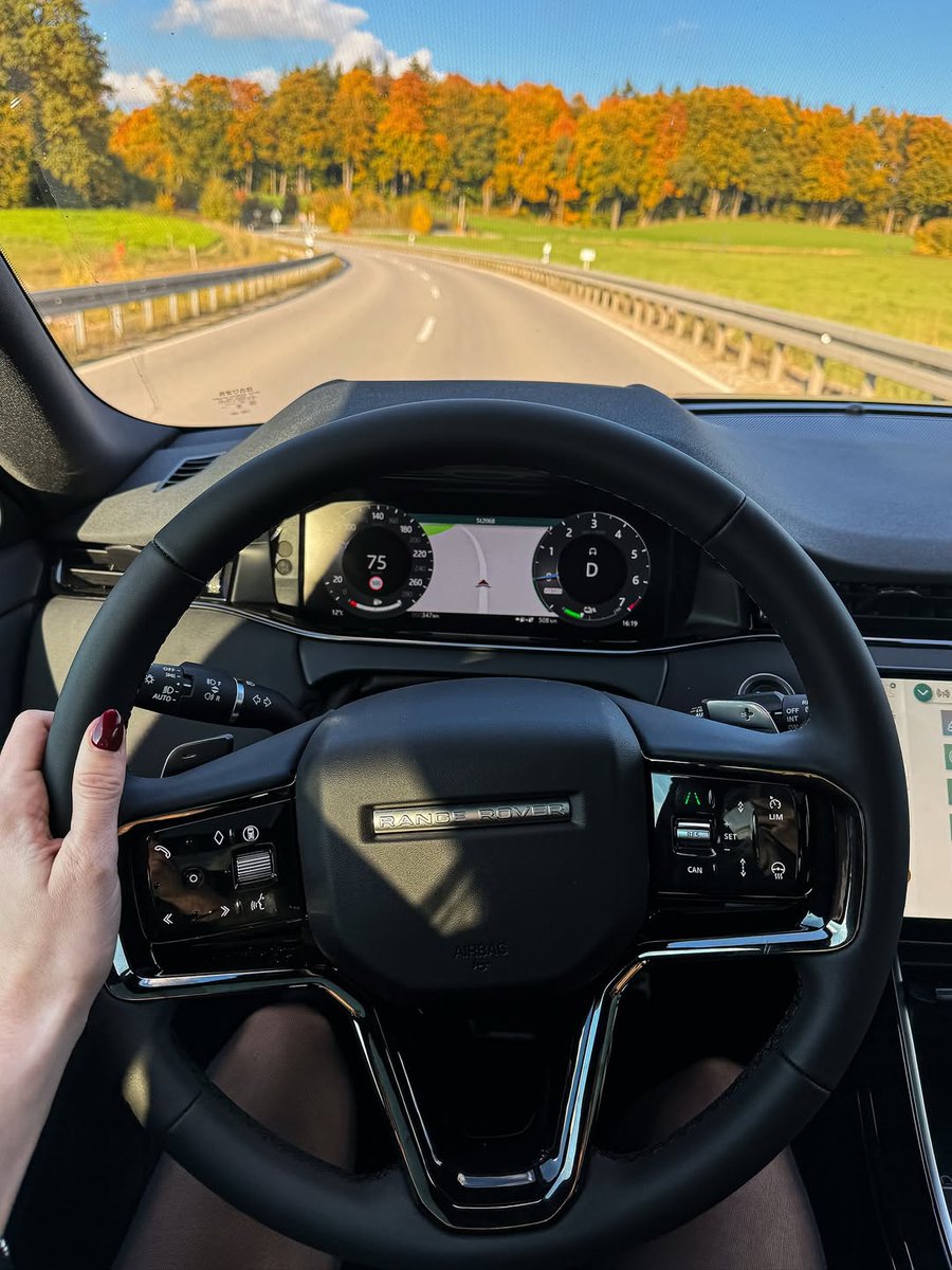 ShakinHasin's tweet photo. Golden leaves, open roads, and a mind finally at ease. https://t.co/viaZ46qhfp