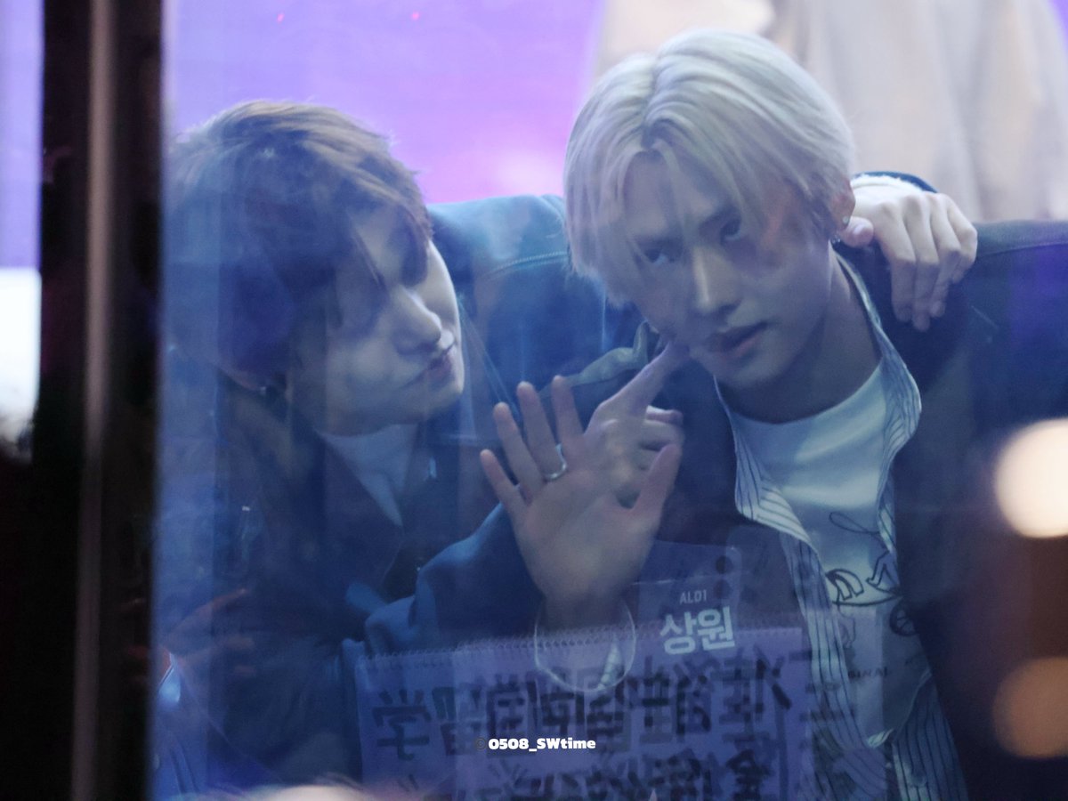 0508_SWtime's tweet image. 有個搞怪妞～