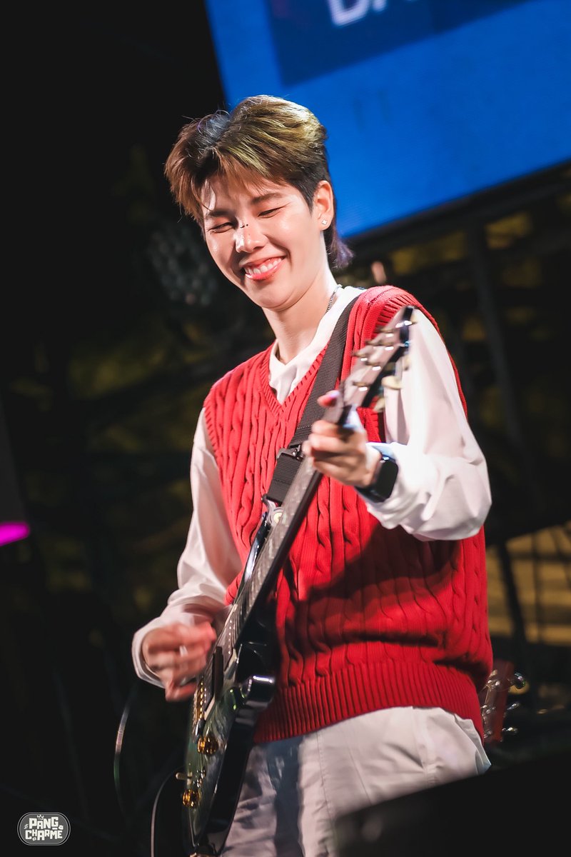 pangcharme's tweet photo. มีเพลงแบบคลั่งรักไหมน๊า

PAIPAI AT SONGRIDER2
#SONGRIDER2Xป๊ายปาย https://t.co/vLRKIMAg0i