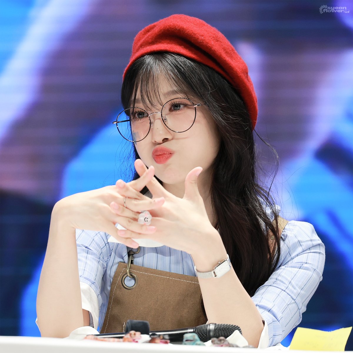 syeonflower's tweet image. 이서연 생일 축하해!!