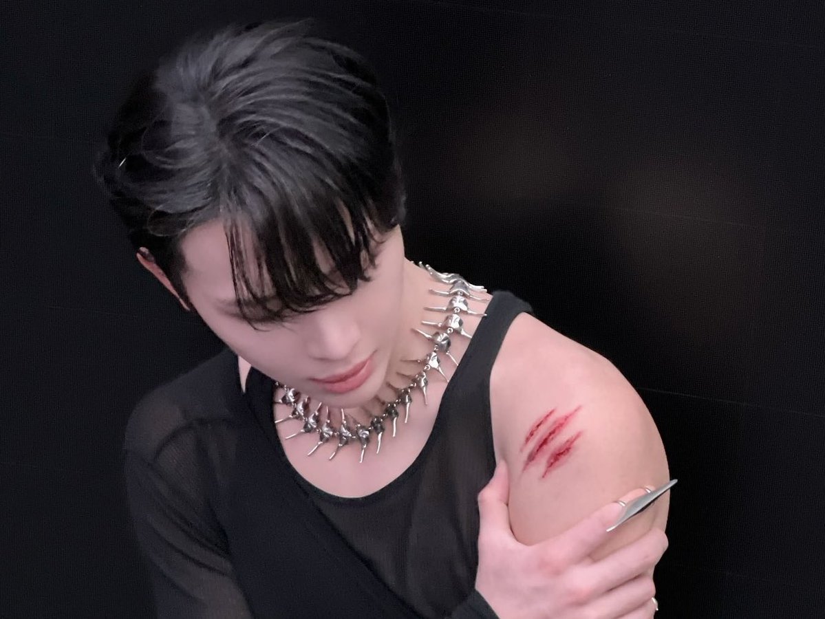 todayzip's tweet image. 직접 아이디어 내서 찰떡쿵떡 헤메 가져오실때마다 그저 무릎 꿇고 감사하다고 빌고잇음 그래서 저는 디어헌터 니콜라스 사마 참... 조아합니다.................