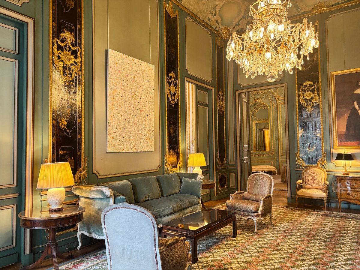 Art in Embassies tweet media