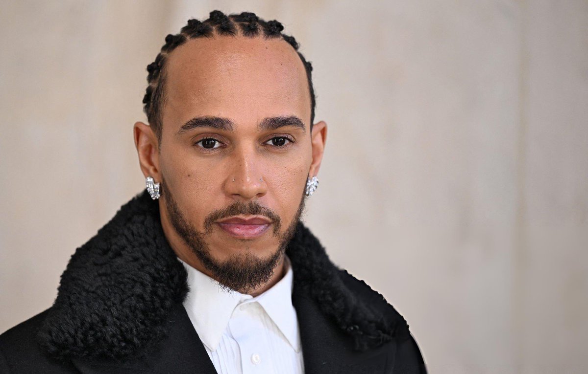 63sewis's tweet image. VOCÊS TEM NOÇÃO QUE ESSES DOIS GOSTOSOS ESTÃO NO MESMO EVENTO??????????