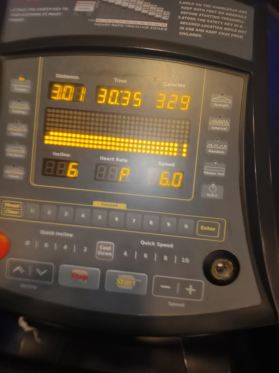 Maahi 🌸 tweet media