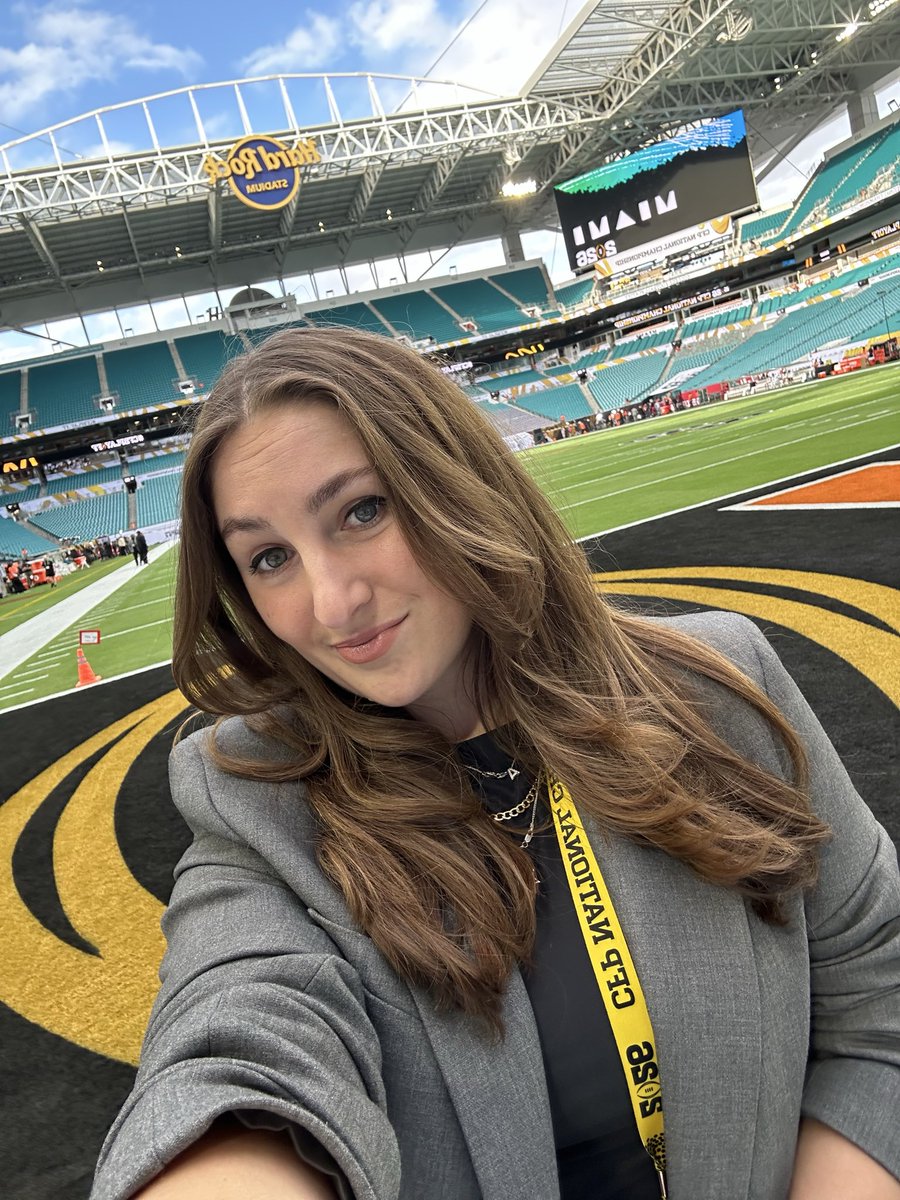 Amanda Christovich tweet media
