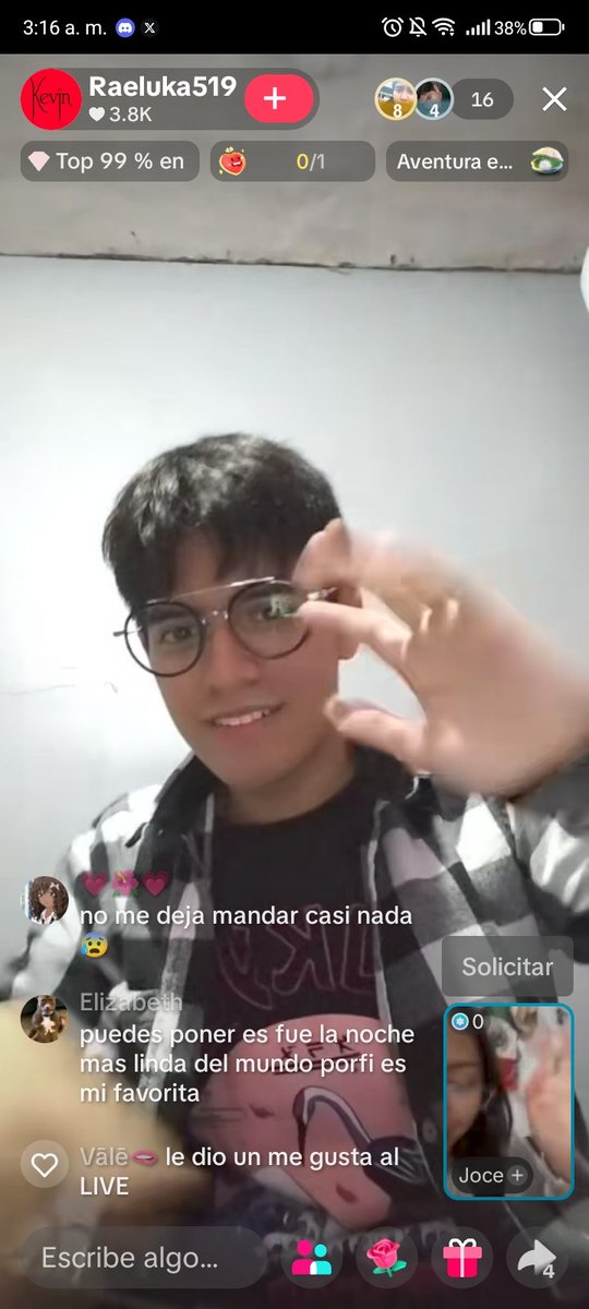 Creator's LIVE tweet media