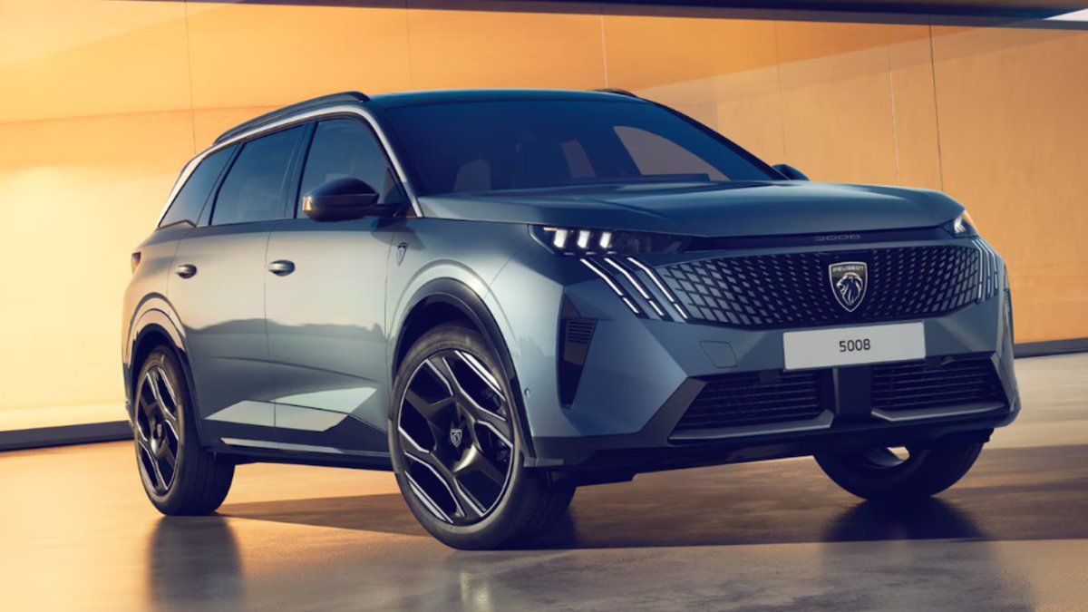 Cuando pasas a un auto y recuerdas que el diseño francés es simplemente superior… <a href="/PeugeotMex/">Peugeot México</a> 5008