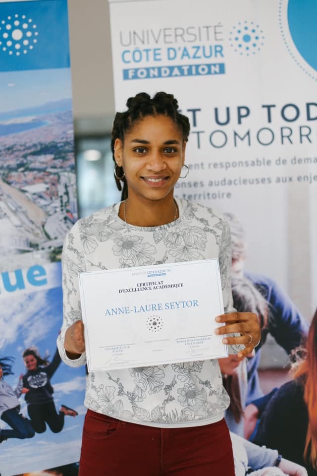 guadeloupeens's tweet photo. Félicitations à la Guadeloupéenne Laure-Anne Seytor, double championne du monde de Para Taekwondo, devenue Docteure en Sciences du Mouvement Humain à l'université de Nice @Univ_CotedAzur  @FFTDA #Guadeloupe #Doctorat #fosapeyila #Nice #Nantes https://t.co/4bVlG2CDrO