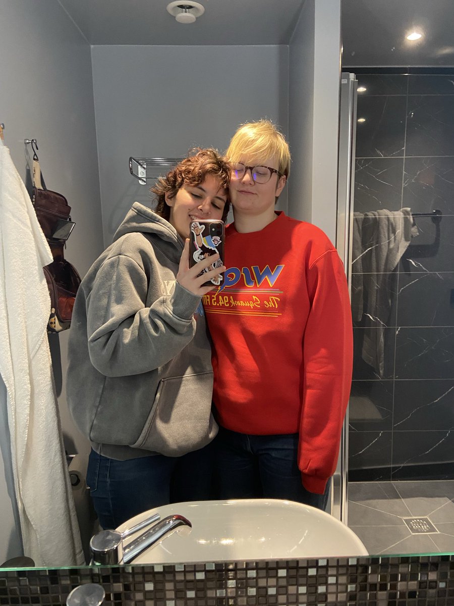 Happy balloon day to me✨
Spent the last few days in Hamburg, doing tourist stuff and and having the best time with my love❤️
Seeing The Lion King tonight, something I wished for so long🥰
Super grateful for everything right now❤️