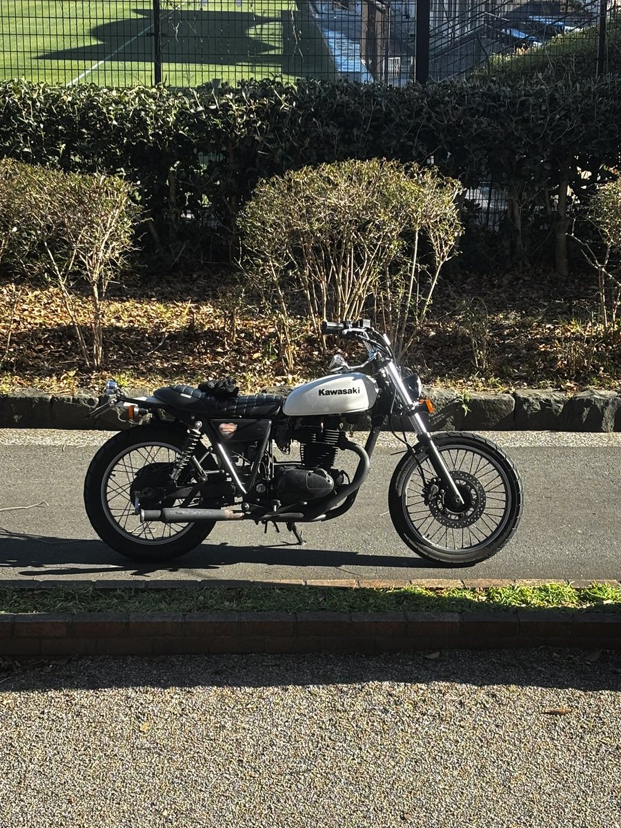 love_mytracker's tweet photo. かっこいい😍
#250tr #カスタム #バイク https://t.co/Gpm8zA9WHU
