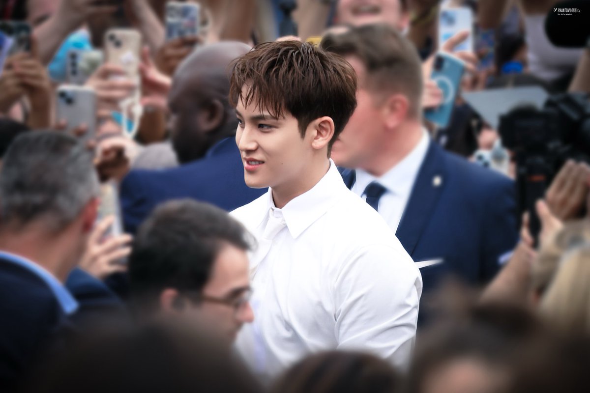 _PrincessMilk's tweet photo. This type of mingyu’s photo, he’s always the main event🥰

MINGYU BACK AT DIOR PFW
#MINGYUxDiorWinter26 #DiorWinter26
@dior @pledis_17 https://t.co/2ShPundTDG