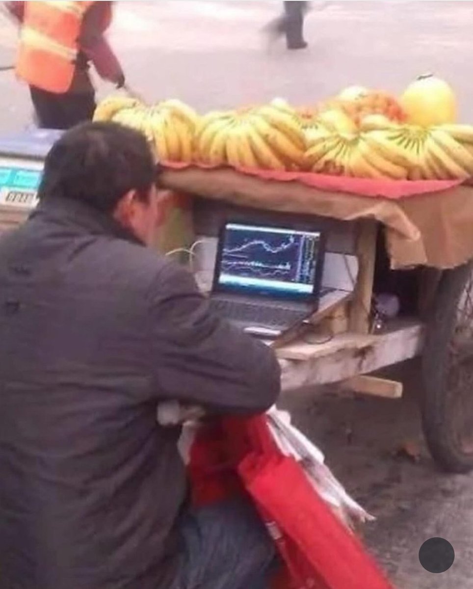 sammie_boi20's tweet photo. As I dey sell banana i dey observe solana https://t.co/rNH0ojUKIt