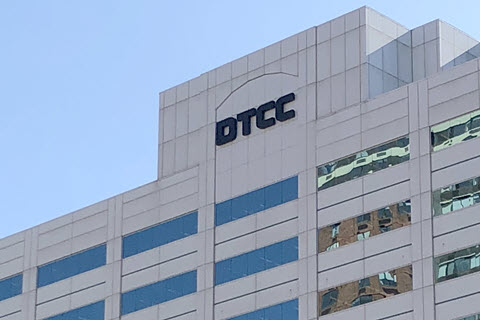💥LATEST: SEC just gave DTCC the green light to tokenize securities 

DTCC clears $2+ quadrillion in securities annually  and they just got greenlit to put it all on-chain   

This is the biggest RWA validation yet! 💪